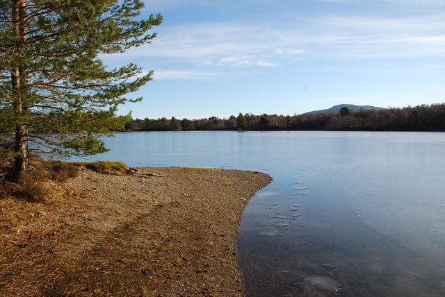 File:Loch Vaa - geograph.org.uk - 1173541.jpg