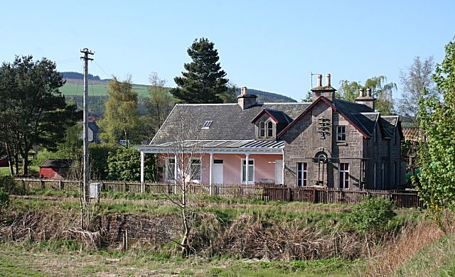 File:Mulben Station - geograph.org.uk - 415039.jpg