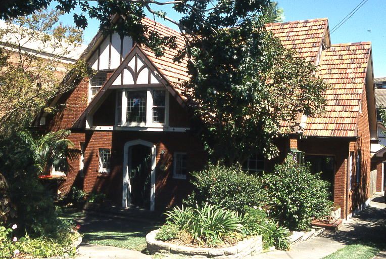 File:Tudor Revival house Bexley.jpg