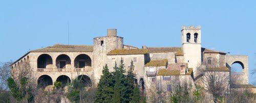 File:Castell de medinya.jpg