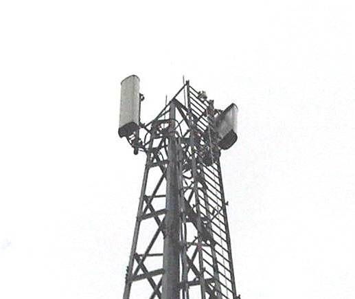 File:GSM-R Panel Antennas on Lattice Mast.jpg