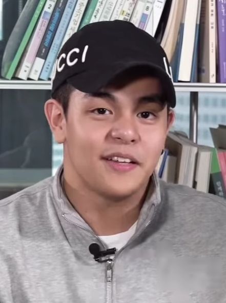 File:Julian Marcus Trono (2019).jpg