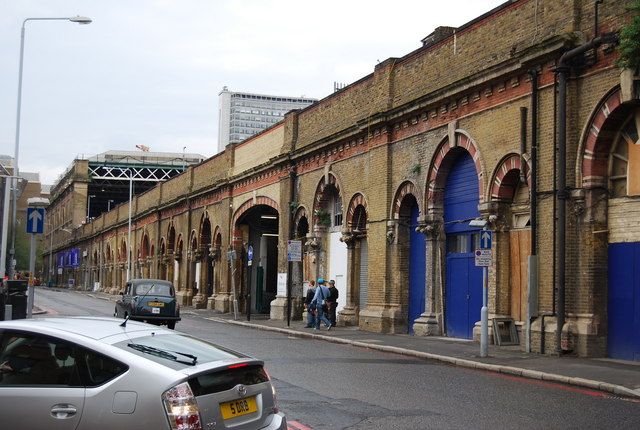 File:Railway Arches, St Thomas St, Bermondsey.jpg