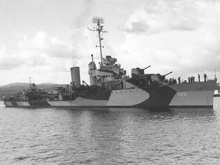 File:USS Dale (DD-353) in October 1944.jpg