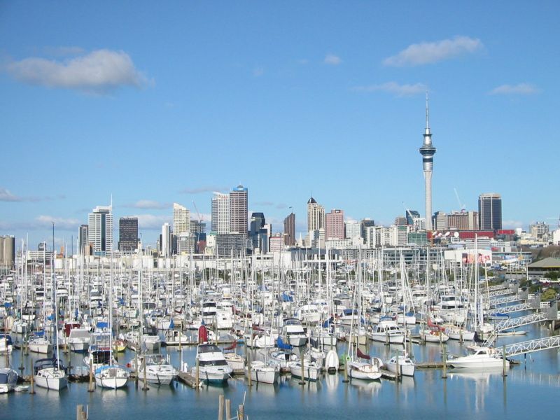 File:Auckland-CityOfSails2.jpg