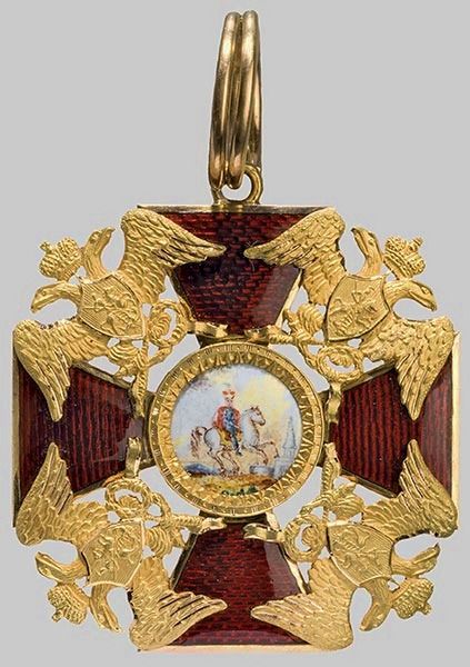 File:Badge to Order St Alexander Nevsky 1820-1830.jpg