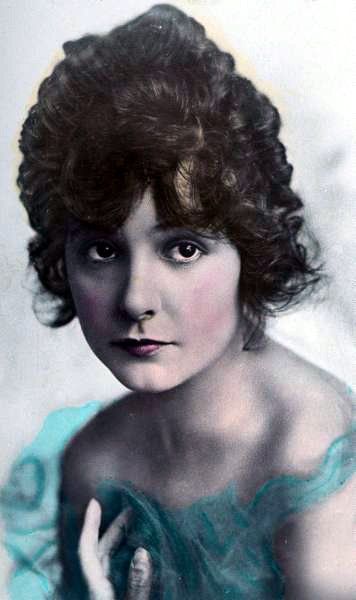 File:Norma Talmadge 1920.jpg