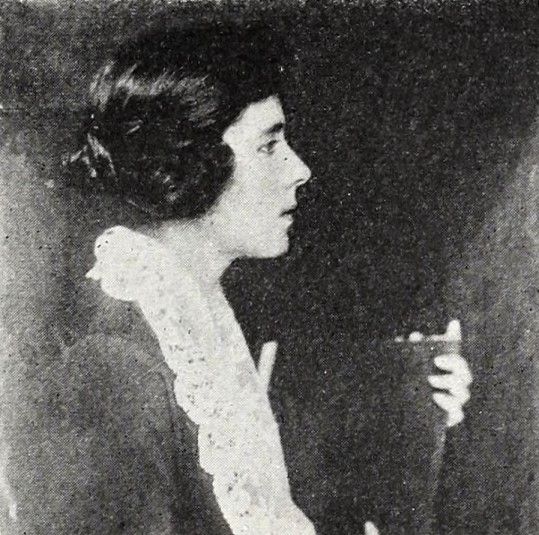 File:Sonya Levien - Jul 1925 EH.jpg