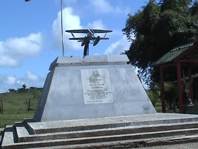 File:Tarapaca Memorial.jpg