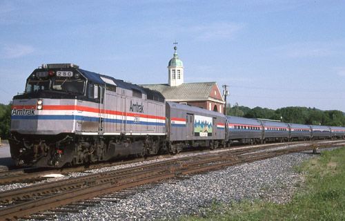 File:Vermonter at White River Junction, June 1996.jpg