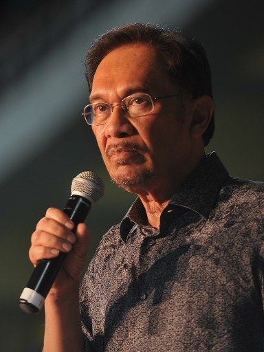 File:Anwar Ibrahim, May 2013.jpg