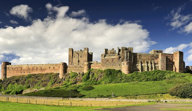 File:Bamburgh Castle - geograph.org.uk - 1030813.jpg