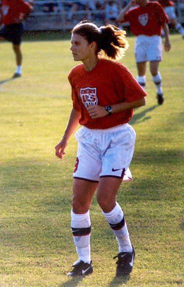 File:MiaHamm Stl 1998.jpg