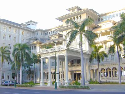 File:Moanahotel hawaii.jpg