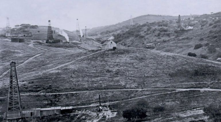 File:Orcutt Oil Field, early 1900’s.jpg