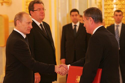 File:Vladimir Putin with Constantin Mihail Grigorie.jpg