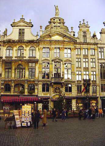 File:2002-02-14 Bruxelles Grand-Place La Chaloupe dOr.jpg