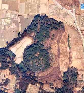 File:750304 Mihakayama Kofun aerial.jpg