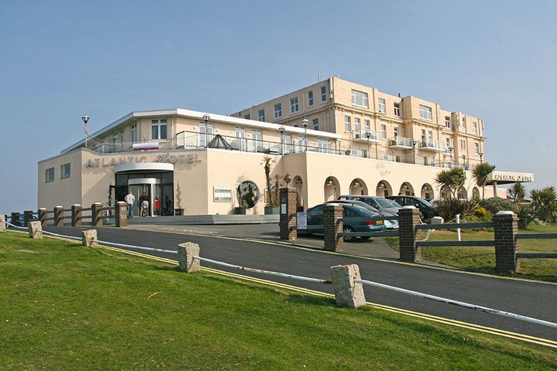 File:Atlantic-Hotel-Newquay.jpg