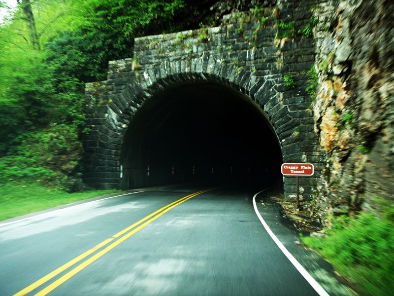 File:Craggy Flats Tunnel.jpg