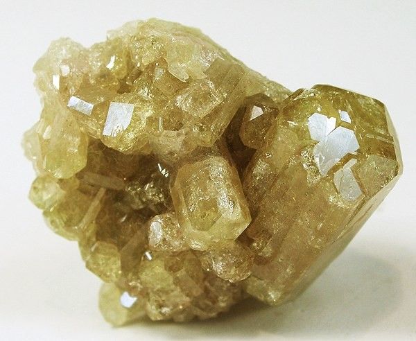 File:Vesuvianite-196777.jpg