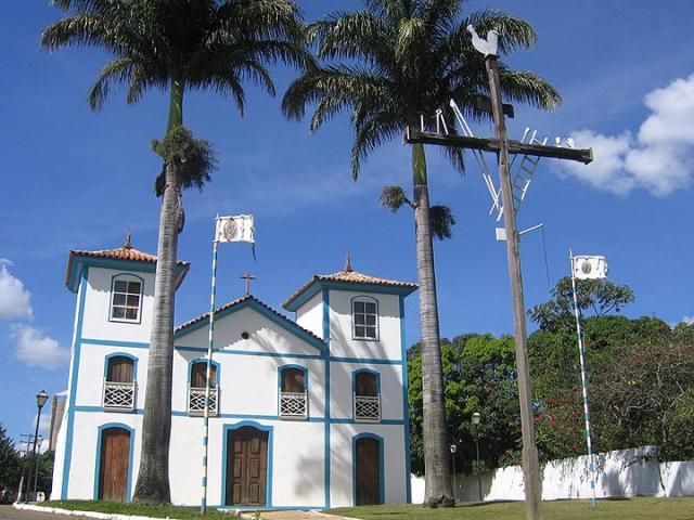 File:Igreja do Bonfim de Pirenópolis.jpg