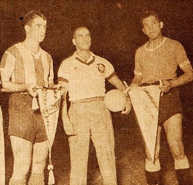 File:Salomón, Vianna y Varela, Estadio, 1946-02-09 (143).jpg