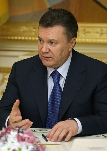 File:Viktor Yanukovych 27 April 2010-1.jpeg