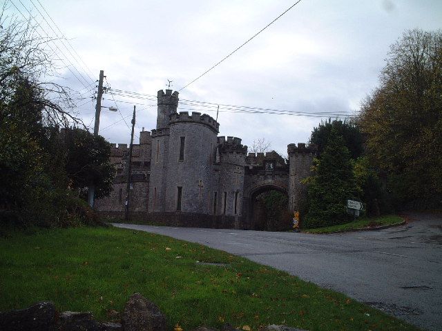 File:Banwellcastle.jpg