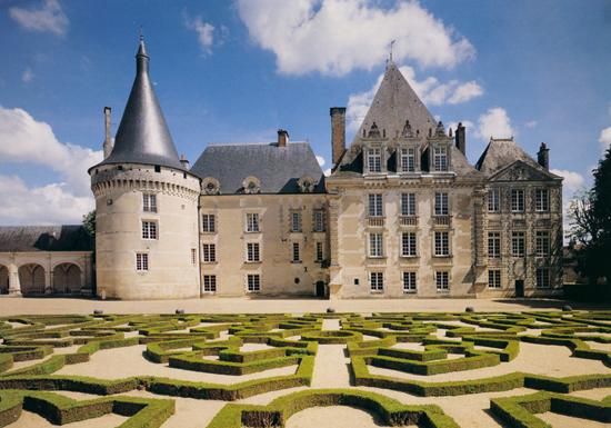 File:Château d'Azay-Le-Ferron.jpg