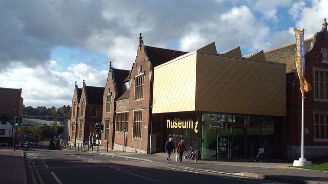 File:Maidstone Museum.jpg