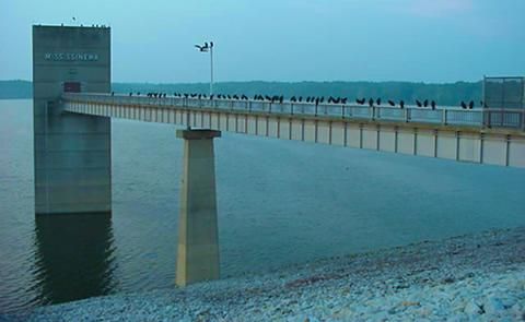 File:Mississinewa Lake Dam.jpg