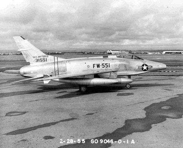 File:North American RF-100A-10-NA Super Sabre 53-1551.jpg