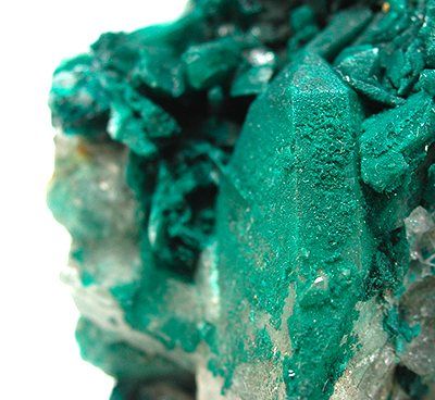 File:Pseudomalachite-Quartz-nex6b.jpg