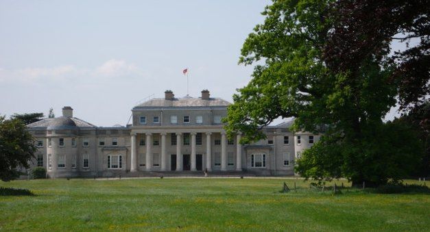 File:Shugborough Hall 03.jpg