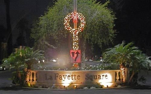 File:Lafayette Square sign during Christmas.jpg