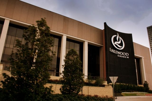 File:Lakewood church.JPG