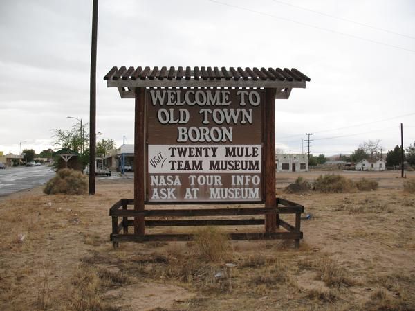 File:Old Town Boron entrance sign.jpg