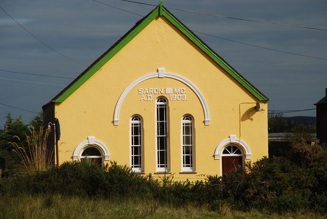 File:Aberdaron - Capel Saron, Rhoshirwaun.jpg