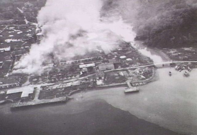 File:Brunei Town under Allied attack (AWM P00956.056).JPG