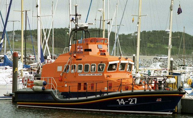 File:Fenit lifeboat - geograph.org.uk - 3381890.jpg