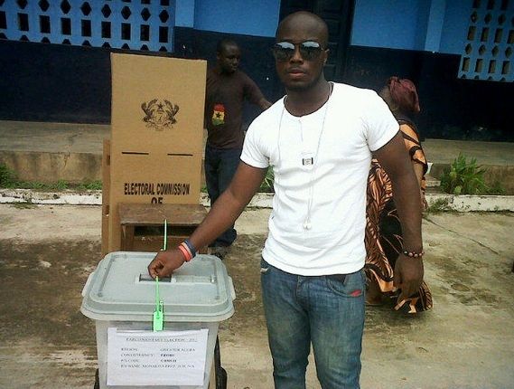 File:Ghanaians cast their votes.jpg