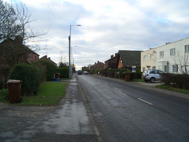 File:Woodplumpton main street.jpg