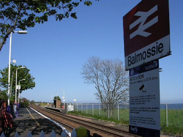 File:Balmossie railway station.jpg