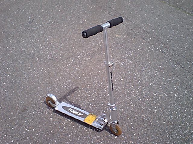 File:Early razor scooter.jpg