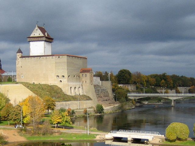 File:Hermannsfeste narva.jpg