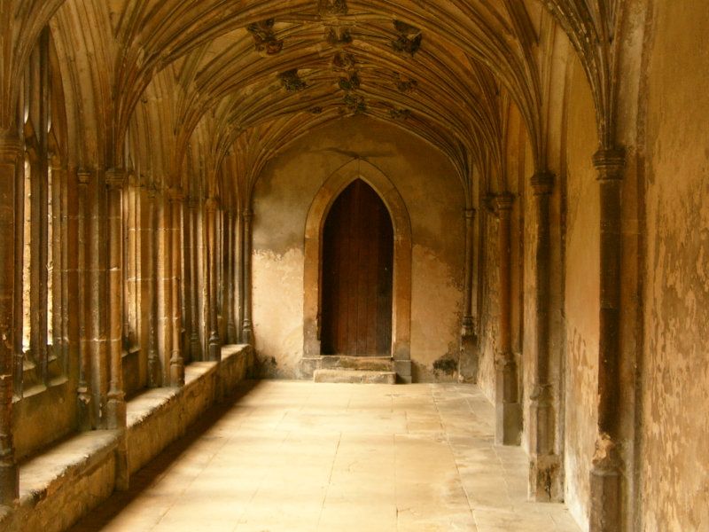 File:Lacock UK-Abbey-Cloitser.jpeg