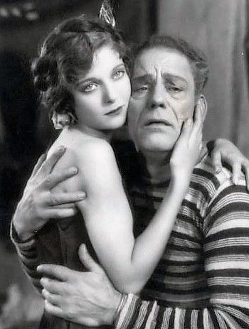 File:Loretta Young Lon Chaney RHL.jpg