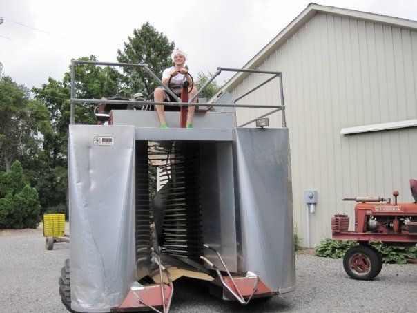 File:Blueberry harvester.jpg