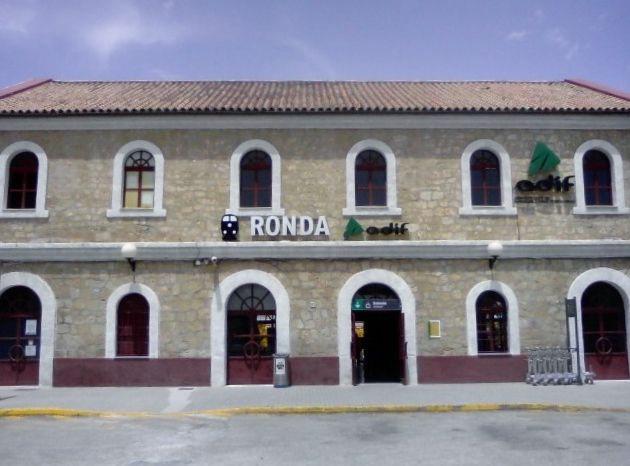 File:Estación de Ronda.jpg